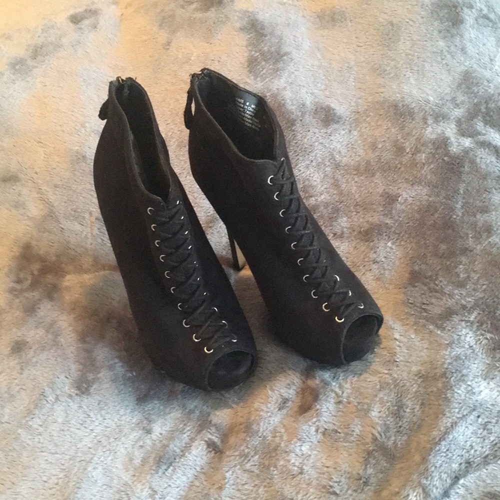 Peep toe Vera Wang Black Heels